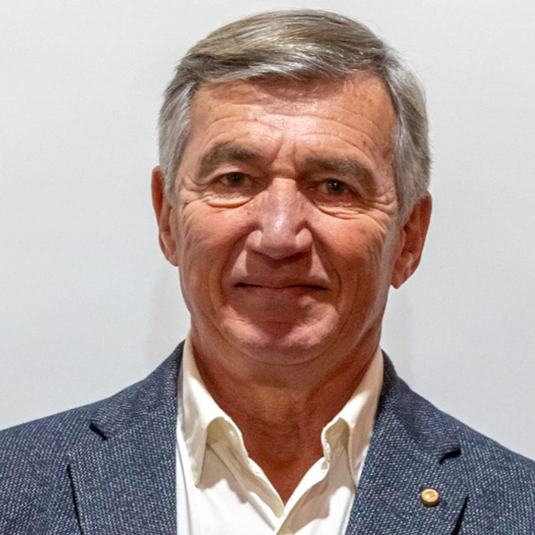 Gilles MARTIN Elu Le Cailar